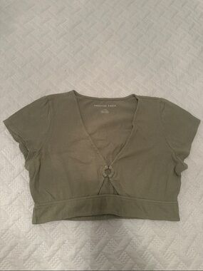American Eagle Outfitters Sage O ring Ribbed Textured Crop Top